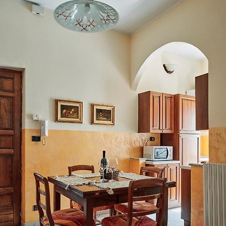 Terrazza Di Alfieri - Alloggio Con Terrazza Privata Nel Centro Di Asti Exterior foto